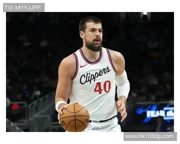 快船音讯：保罗动情发声，悍将状况堪忧，战开拓者进场更新